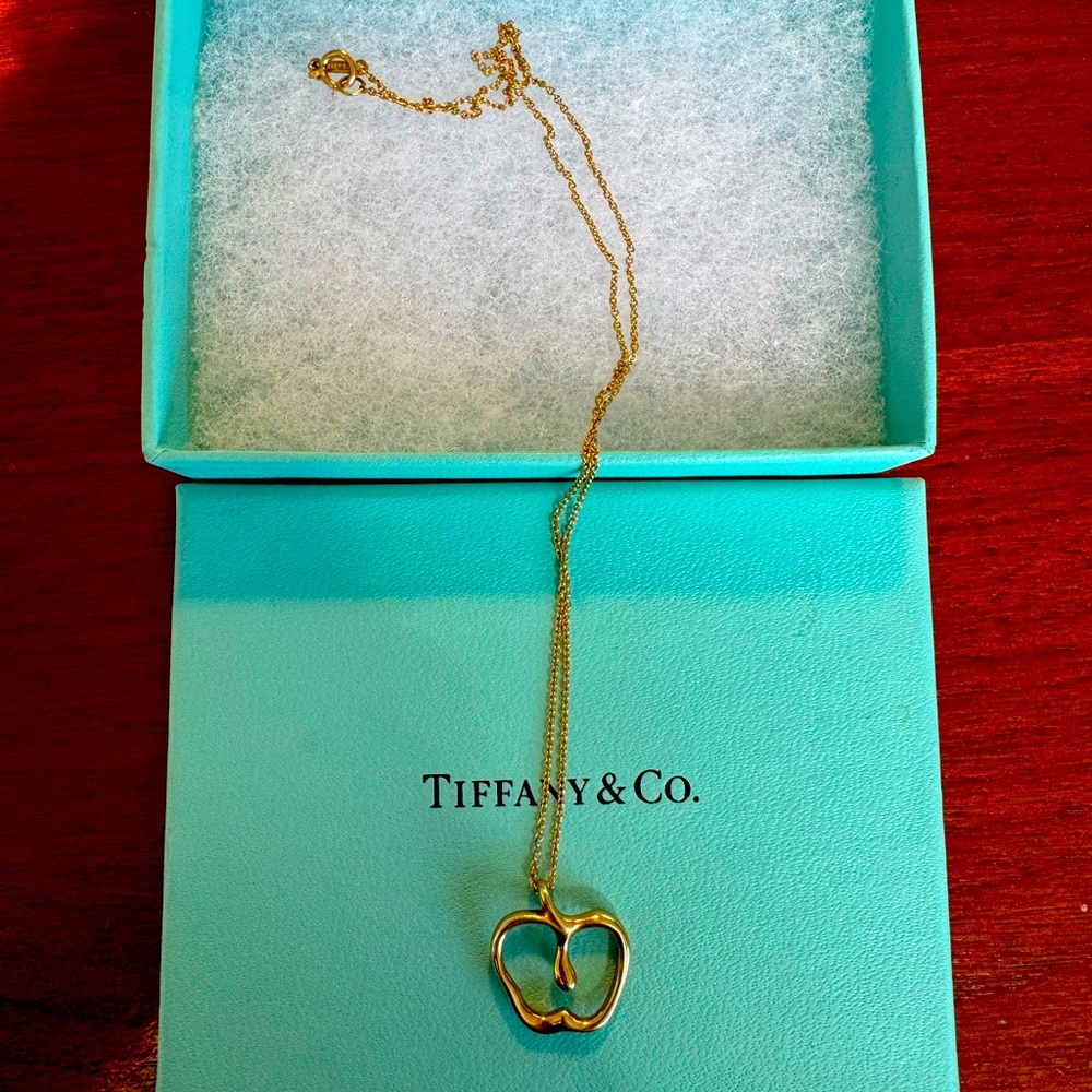 Tiffany&Co. Elsa Peretti 18K Apple Necklace